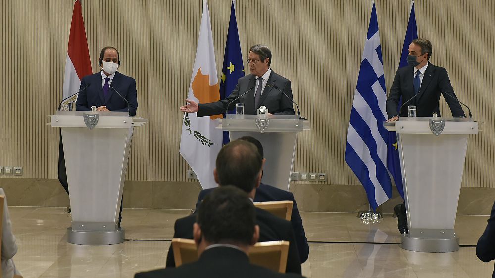Μήνυμα συνεργασίας από τους υπουργούς Άμυνας Ελλάδας, Αιγύπτου και Κύπρου