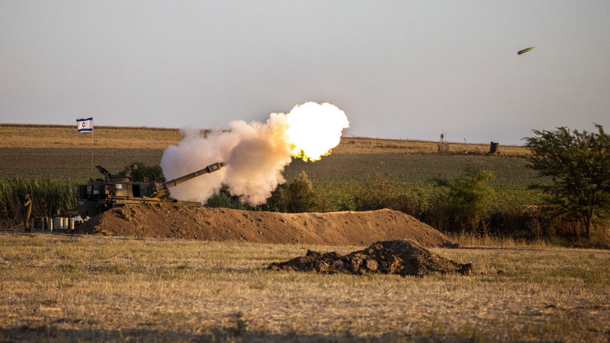 Artilharia israelita dispara contra a Faixa de Gaza