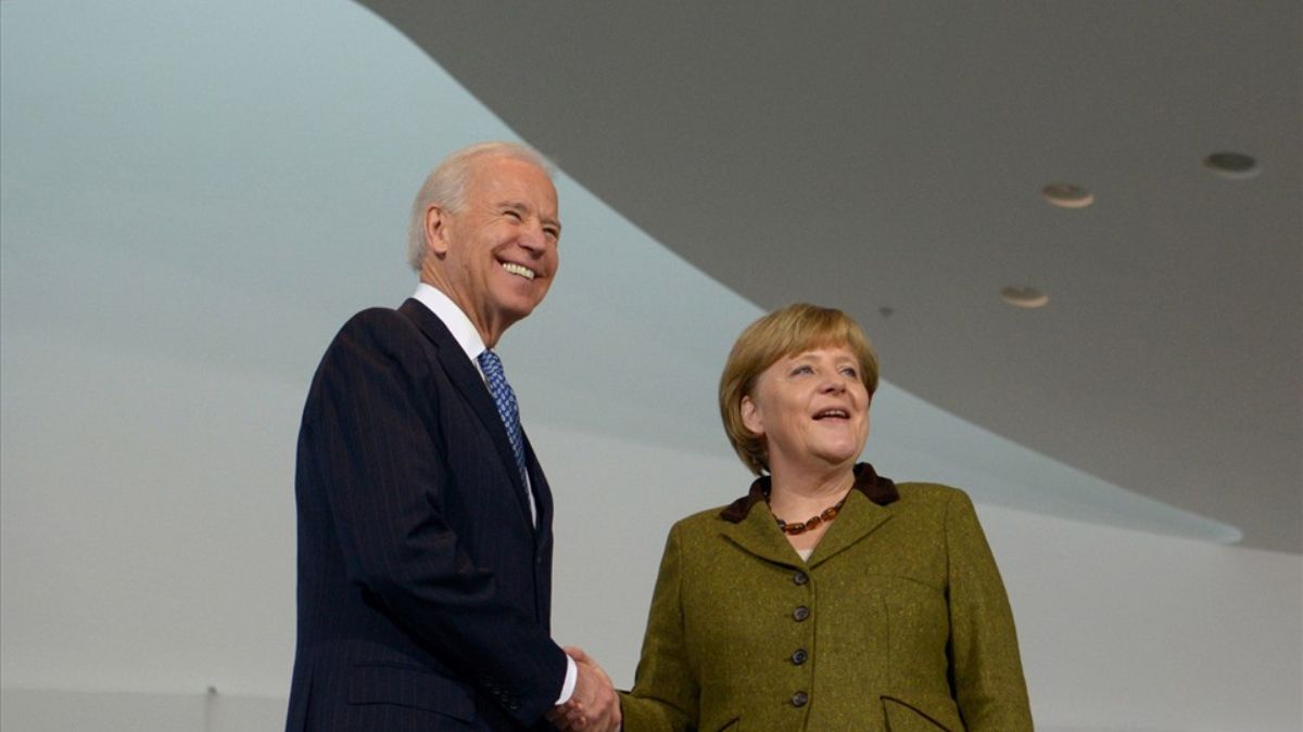 Joe Biden ve Angela Merkel