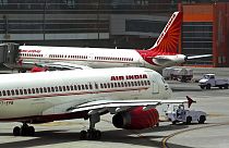 Dünyanın en kalabalık ikinci ülkesi olan Hindistan'da Air India'ya ait yolcu uçakları.