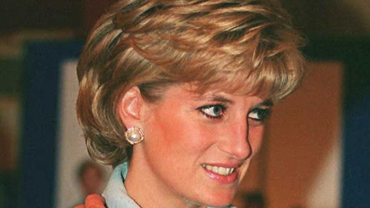 توفيت الأميرة ديانا جراء حادث سير في باريس سنة 1997 عن 36 عاماً.