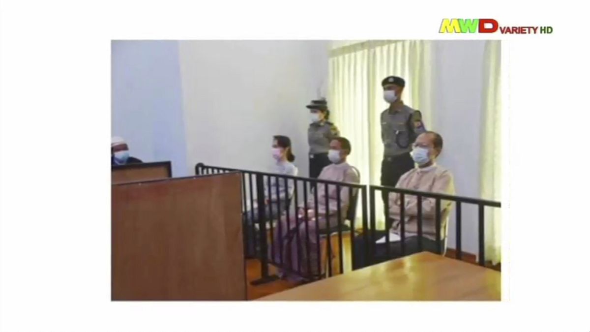 Aung San Suu Kyi davanti ai giudici, sta bene ma è provata