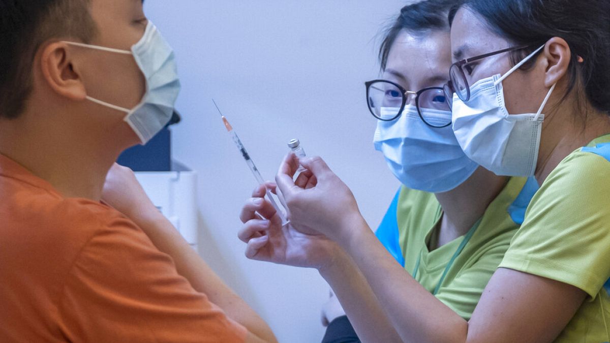 Hong Kong: Milyonlarca koronavirüs aşısı çöpe gidebilir