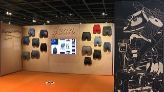 Paris : exposition sur l'histoire des "jeans" à la Cité des sciences