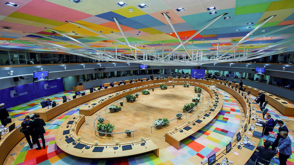 Líderes europeus debatem pandemia de Covid-19 e clima em Bruxelas