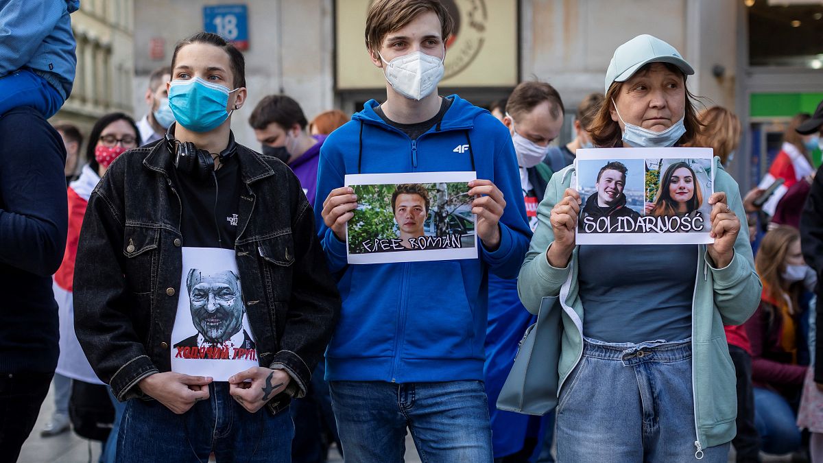 Участники акции в поддержку Романа Протасевича и Софьи Сапеги в Варшаве