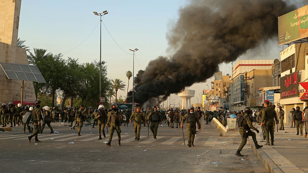 مصادر طبية وأمنية: مقتل متظاهر في بغداد إثر إصابته بطلق ناري