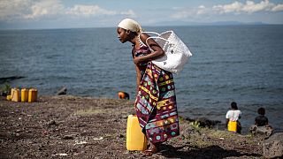 DR Congo: Locals trek to Lake Kivu as volcano crisis cuts water supply