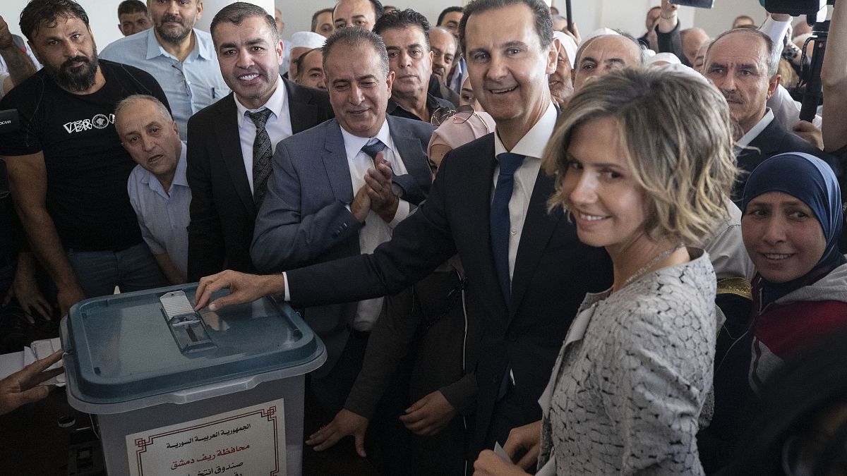 الأسد يدلي بصوته في الانتخابات الرئاسية السورية