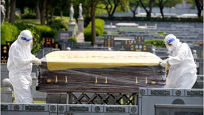 تصاویری از تدفین مردگان کرونا در مالزی