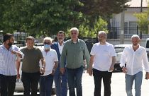 Atilla Peker'in (Ortada) "Gazeteci Kutlu Adalı'nın Kıbrıs'ta öldürülmesi" olayına ilişkin iddialarıyla ilgili soruşturma başlatıldı