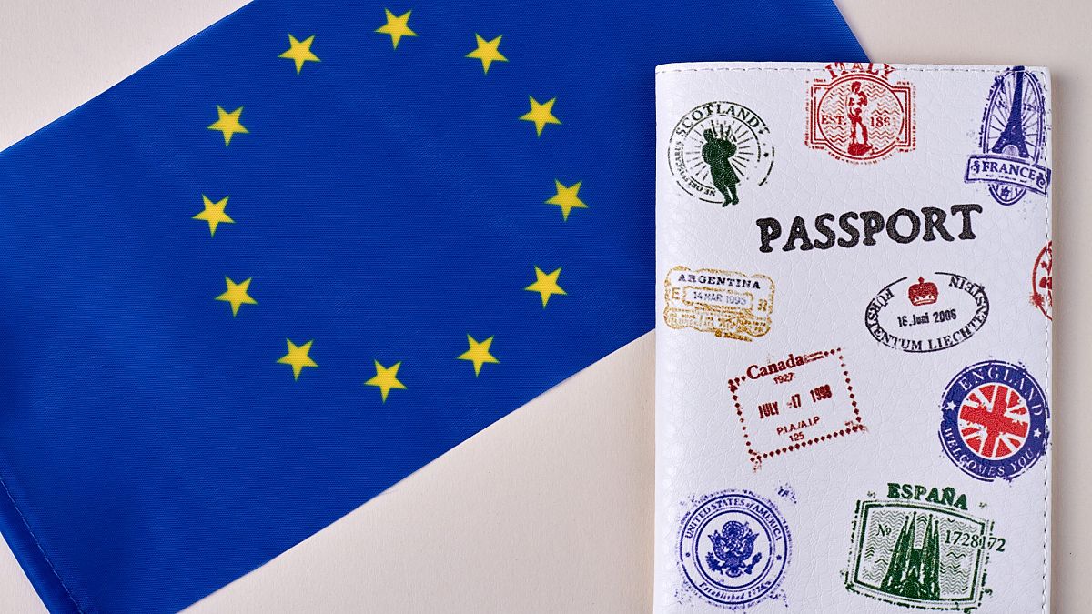 الاتحاد الأوروبي يضع آليات "مشدّدة" لتنظيم منح تأشيرات الدخول لمنطقة شينغن.. تعرف على أبرز اللوائح