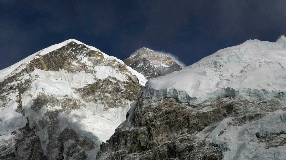 قله اورست 
