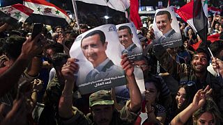 Syriens Präsident Baschar al Assad wiedergewählt - Anhänger:innen feiern in Damaskus