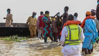 Nigeria: Search and rescue mission for passengers in Niger river