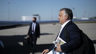Orbán Viktor londoni látogatására indul