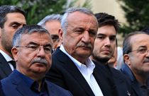 Eski İçişleri Bakanı Mehmet Ağar bir cenaze töreninde (Arşiv)