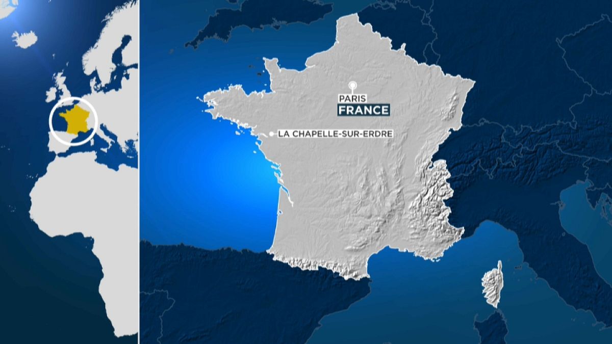Нападение на женщину-полицейского во Франции