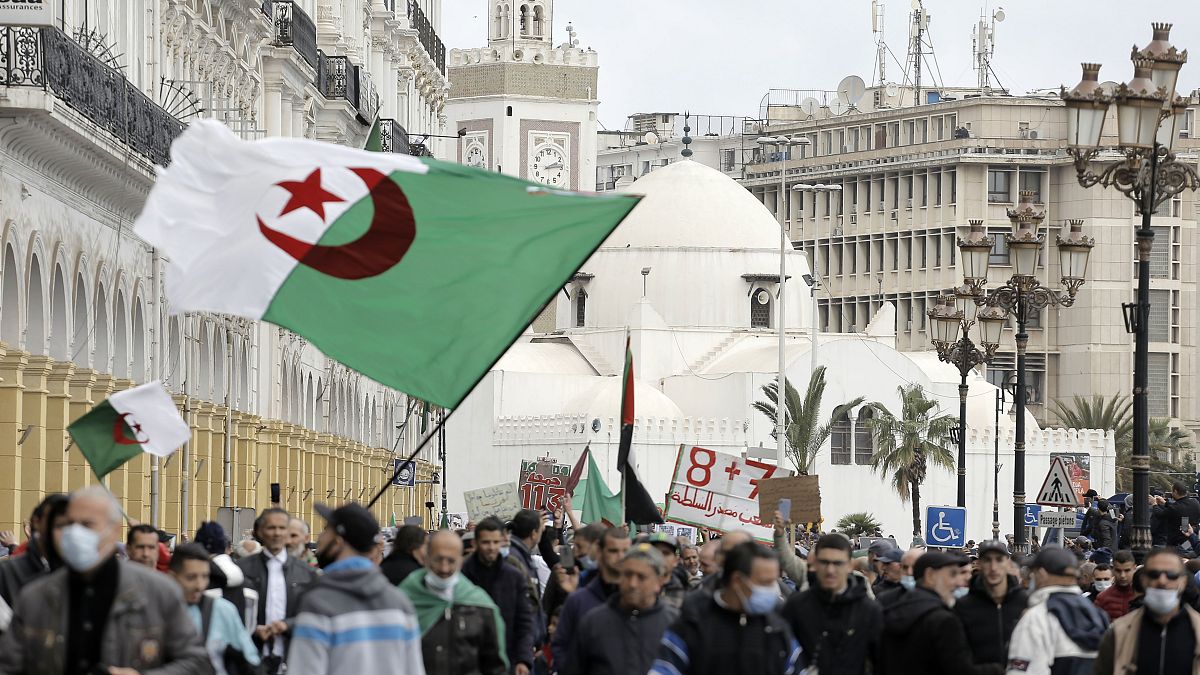 متظاهرون في شوارع الجزائر العاصمة. 2021/04/16