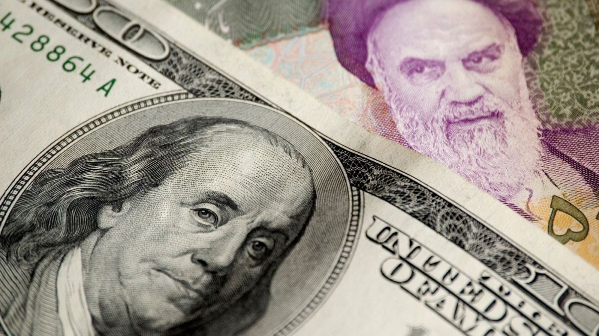 قیمت دلار در مقابل ریال ایران