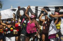 Tízezrek vonultak utcára szombaton Jair Bolsonaro ellen Brazíliában