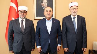  Çavuşoğlu, Batı Trakya'daki Müslüman Türk Azınlık müftüleriyle 