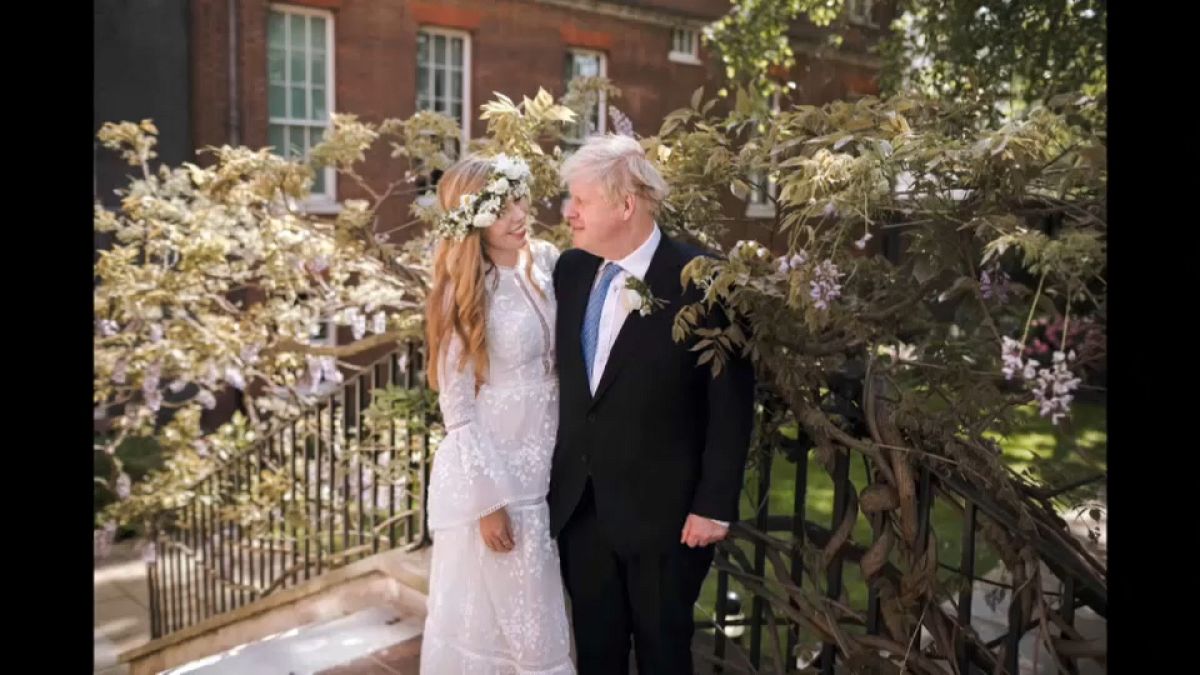 Primeiro Ministro britânico, Boris Johnson, casa em segredo com Carrie Symonds - Londres