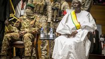 A gauche de la photo, le colonel Goïta, chef de la junte qui a organisé le coup d'État du 18 août 2020, le 25 septembre 2020.
