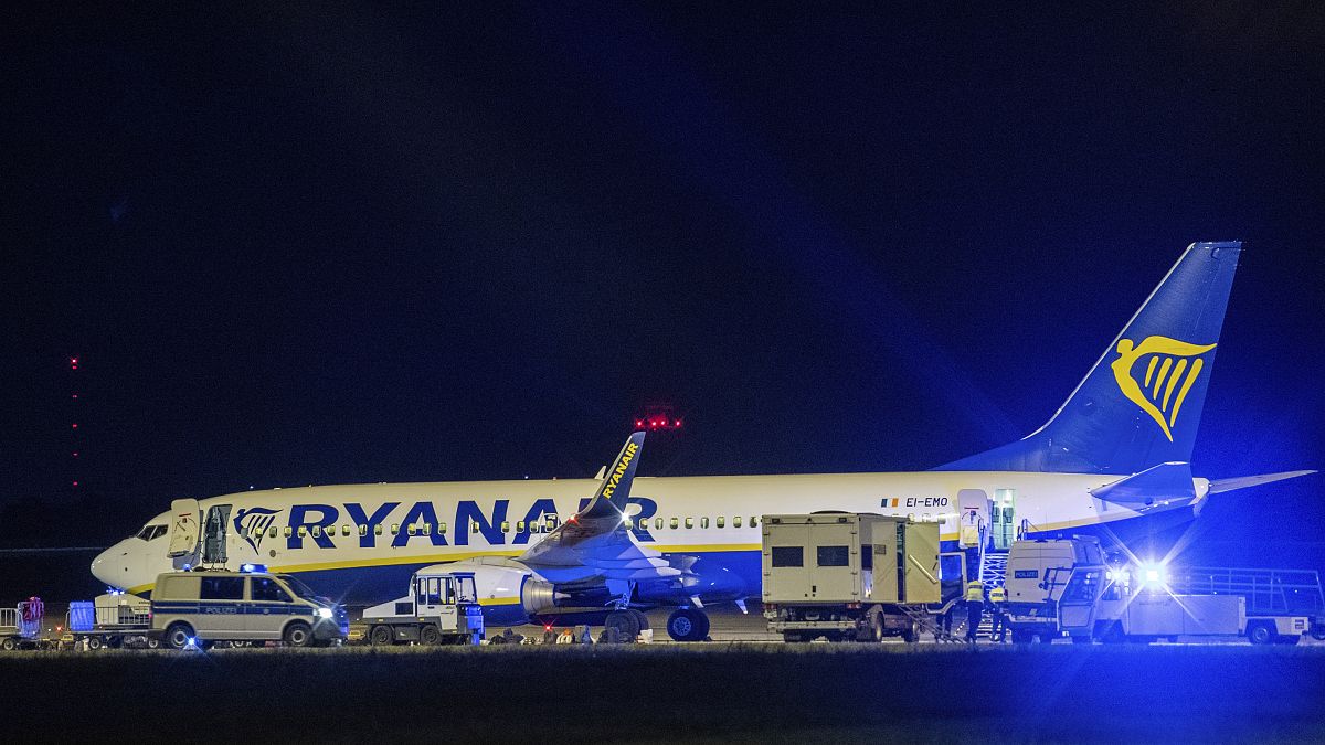 Экстренная посадка самолёта Ryanair в берлинском аэропорту