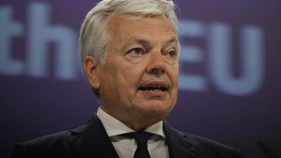 Comissão Europeia quer repor liberdade de movimento na UE