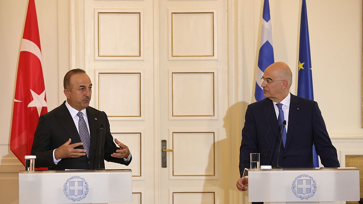 Dışişleri Bakanı Mevlüt Çavuoğlu ve Yunanistan Dışişleri Bakanı Nikos Dendias