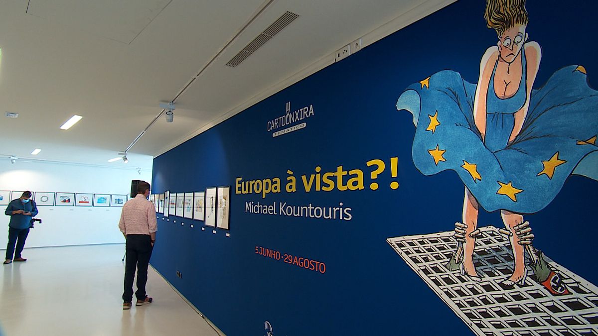 Cartoon Xira spießt Europa auf