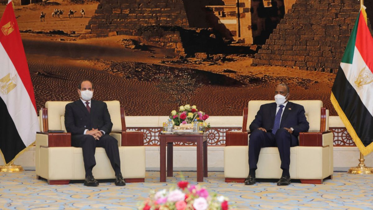 الرئيس المصري عبد الفتاح السيسي ورئيس المجلس الانتقالي السوداني عبد الفتاح البرهان