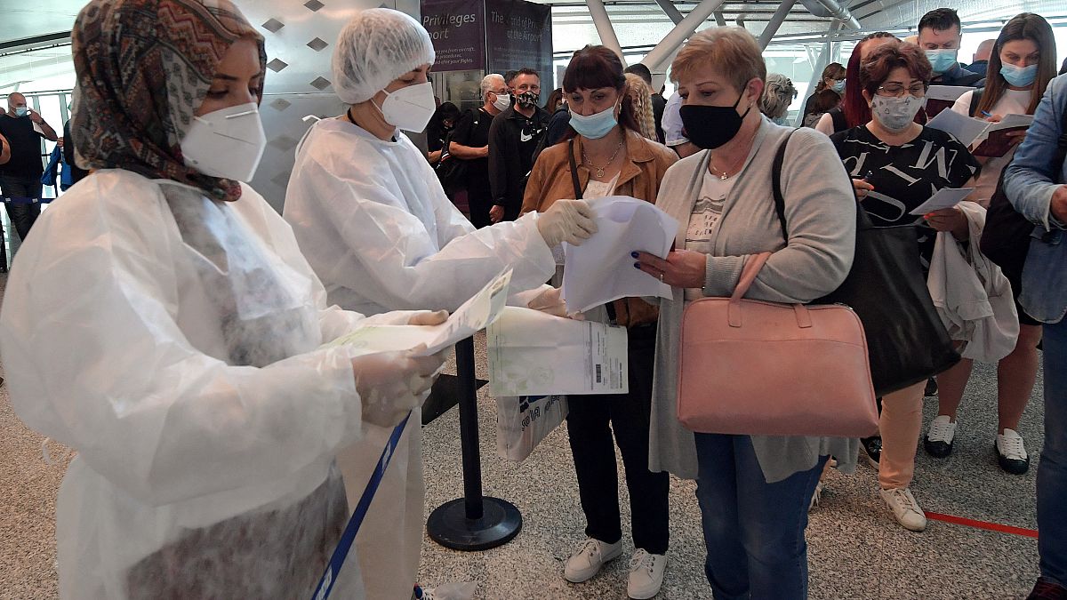 Европейские туристы снова приземляются в Тунисе, аэропорт Суса, 22 мая 2021 года
