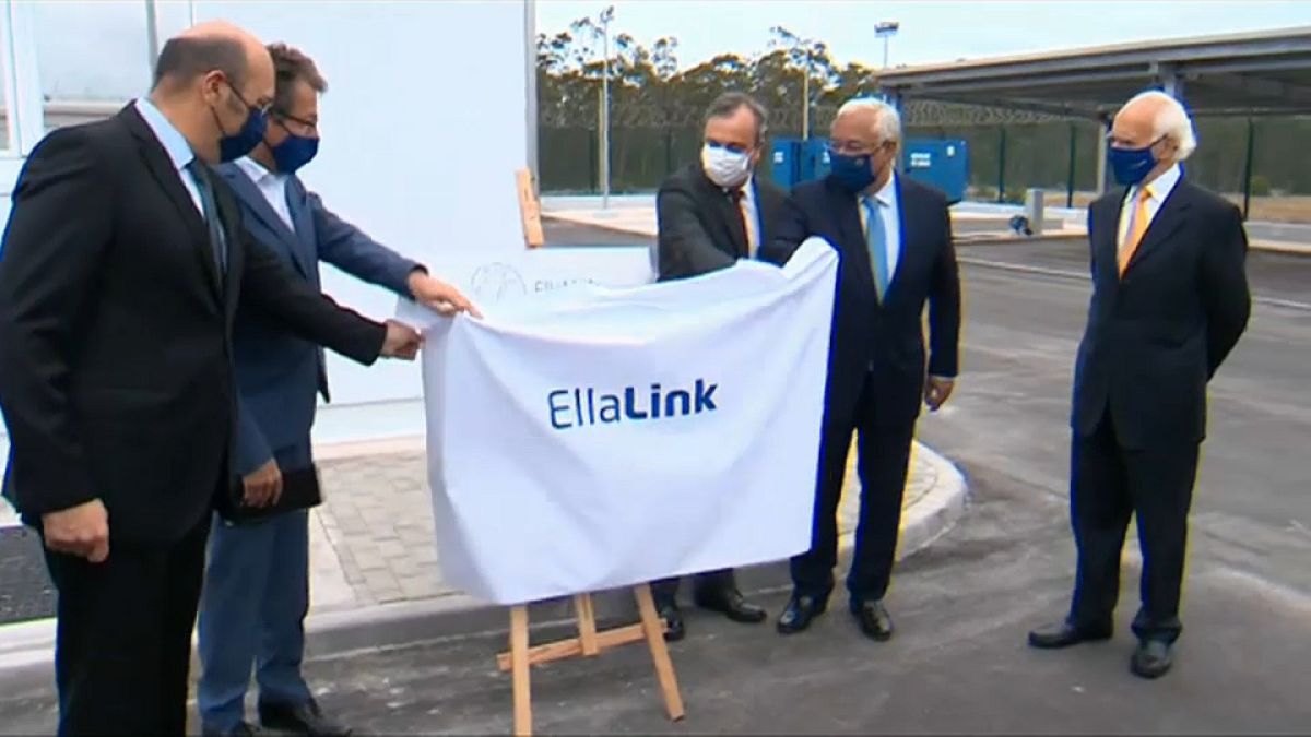 Le président portugais inaugure le câble sous-marin Ellalink