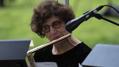 New York Philharmonic flutist Mindy Kaufman performing