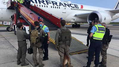 Paris : aucun engin explosif trouvé à bord de l'avion en provenance du Tchad