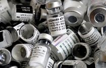Üres Pfizer-BioNTech vakcinafiolák