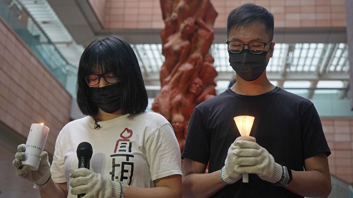 Chow Hang-tung (à gche), vice-présidente de l'Alliance Hong Kong, à l'origine de l'organisation chaque 4 juin d'une commémoration des événements de Tiananmen - le 02/05/2021