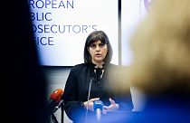Laura Kövesi nem kommentálja a magyar kormány vádjait, és együttműködést szeretne