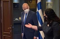 Ο Έλληνας ΥΠΕΞ και η πρόεδρος του Κοσόβου
