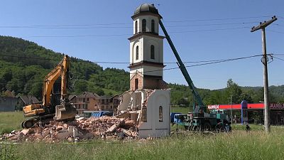 Bosna Hersek: Müslüman kadının bahçesine izinsiz yapılan kilise yıkıldı