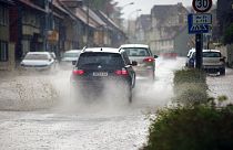 Überflutete Verkehrswege in Wernigerode im Harz