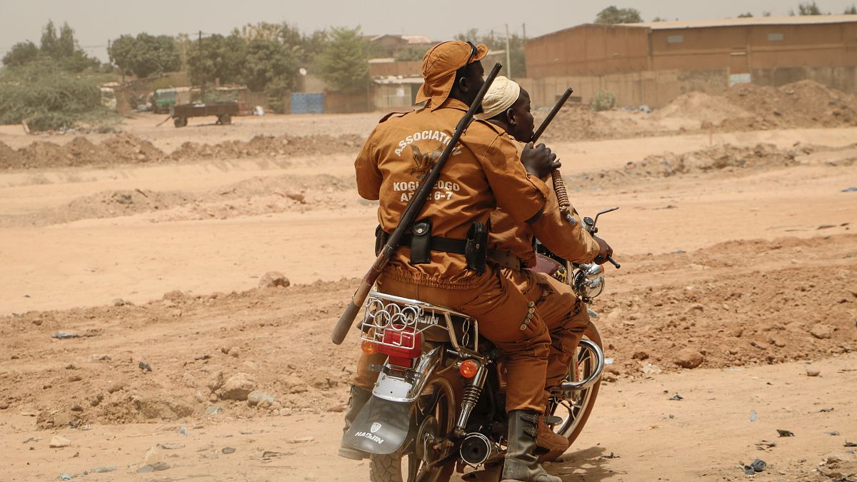مقاتلون من قوة الدفاع المحلي في اواغادوغو في بوركينا فاسو. 2020/03/14