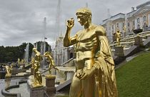 Les fontaines du Palais de Peterhof, "le Versailles russe", ont 300 ans