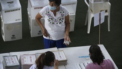 Избирательный участок в Акапулько, Мексика