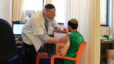 Ισραήλ: Άρχισε ο εμβολιασμός για εφήβους 12 έως 15 ετών