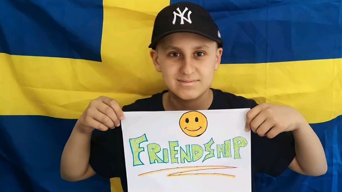 دومينيك.. طفل سويدي يصارع السرطان لتحقيق حلمه في أن يصبح لاعب كرة قدم