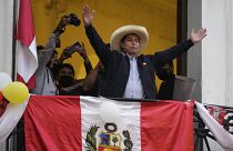 Pedro Castillo es aclamado por sus seguidores en Lima, Perú.