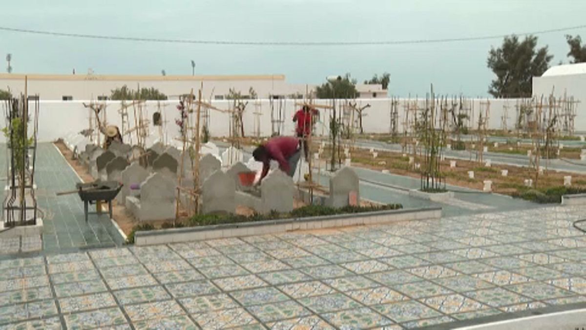 Um "jardim cemitério" para migrantes na Tunísia